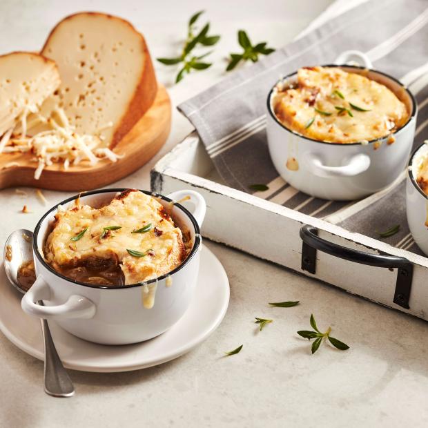 OKA Swiss-style Smoke onion soup OKA Swiss-style Smoke onion soup